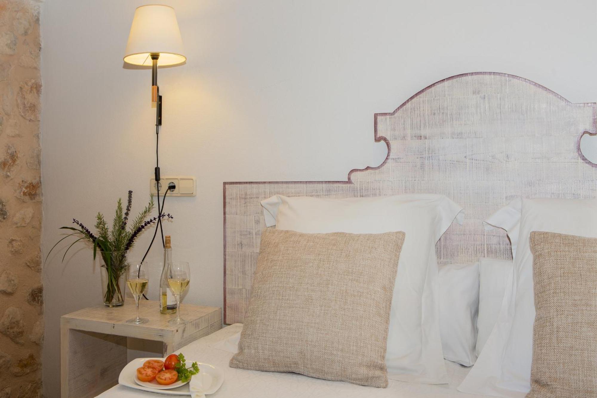Monnaber Vell Hotel Кампанет Стая снимка