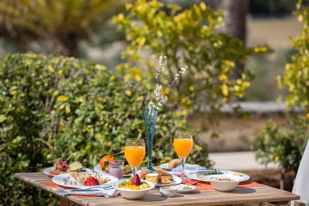 Monnaber Vell Hotel Кампанет Екстериор снимка